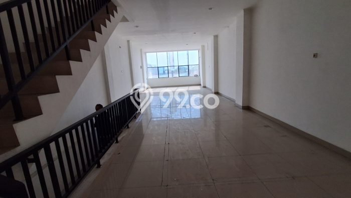 Ruko Dijual di Jakarta Selatan LT 130m2 & LB 260m2 Lokasi Terbaik! Ruko Dijual di Jakarta Selatan LT 130m2 & LB 260m2 Lokasi Terbaik!