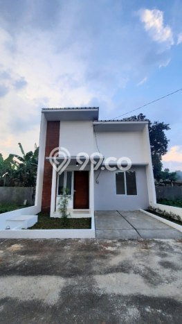 For Sale Rumah 2 Kamar Lokasi Ideal Nyaman dan Strategis di Sawangan For Sale Rumah 2 Kamar Lokasi Ideal Nyaman dan Strategis di Sawangan