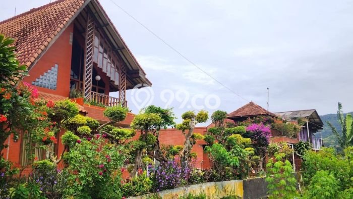FOR SALE! Vila Kawasan , Area 1000m2m², Akses Mudah Fasilitas Umum FOR SALE! Vila Kawasan , Area 1000m2m², Akses Mudah Fasilitas Umum