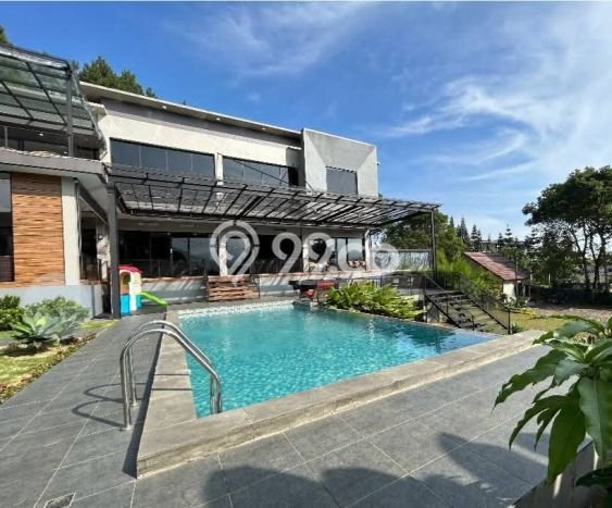 Kesempatan Investasi! Vila di Cisarua, Area 2115m2m², Area Strategis dengan nilai tinggi Kesempatan Investasi! Vila di Cisarua, Area 2115m2m², Area Strategis dengan nilai tinggi