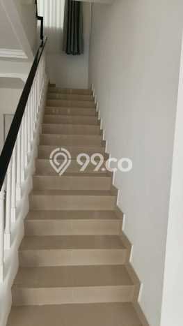 Ready to Use! Premium House LT 237m2 Desain Elegan di Sentul City Ready to Use! Premium House LT 237m2 Desain Elegan di Sentul City