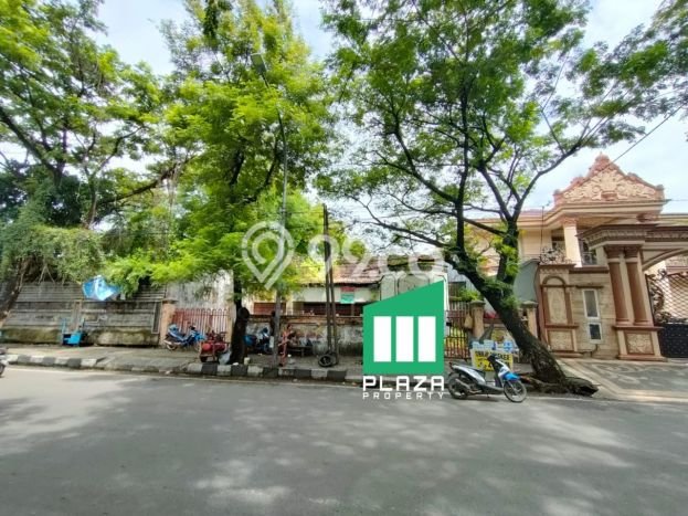 Rumah di , Dekat Pusat Kota, LT 1300m2m² Rumah di , Dekat Pusat Kota, LT 1300m2m²