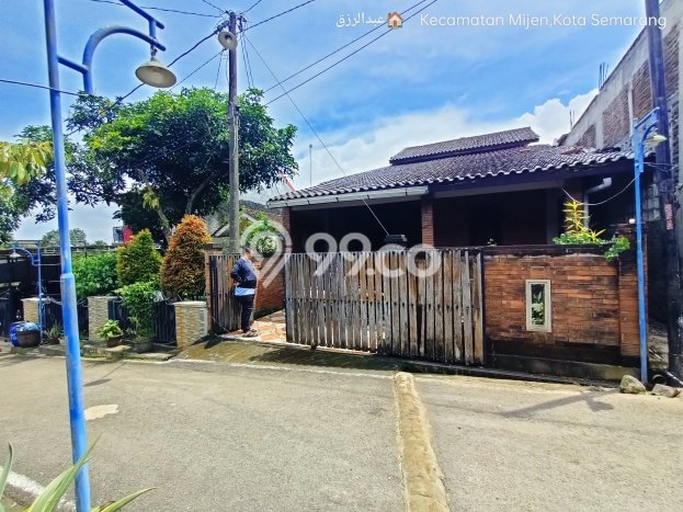 Dijual Cepat Rumah Bagus Siap Huni LB 130m2 di Semarang Barat, Semarang Dijual Cepat Rumah Bagus Siap Huni LB 130m2 di Semarang Barat, Semarang