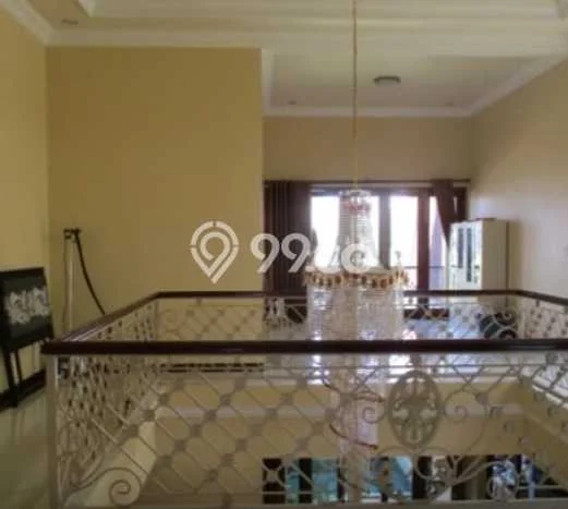 Dijual Rumah Premium dengan Fasilitas Sekitar Lengkap di Wonocolo, Surabaya Dijual Rumah Premium dengan Fasilitas Sekitar Lengkap di Wonocolo, Surabaya