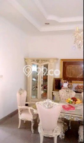 Jual Rumah Luas Megah Dengan View Cantik di Mulyosari, Surabaya Jual Rumah Luas Megah Dengan View Cantik di Mulyosari, Surabaya