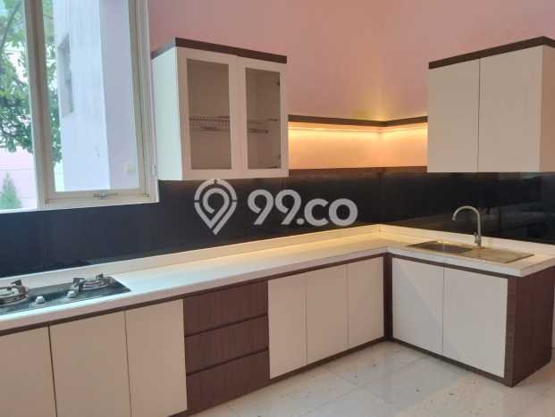 Rumah Disewakan Surabaya LT 450m2 LB 650m2 Area Pakuwon CIty Rumah Disewakan Surabaya LT 450m2 LB 650m2 Area Pakuwon CIty