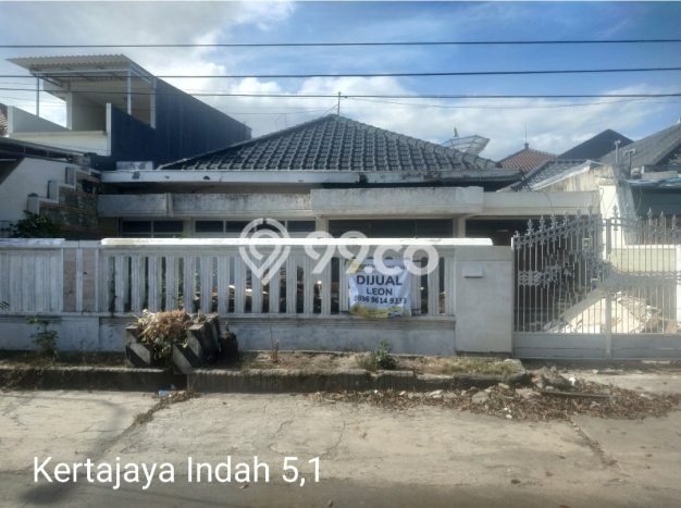 Ready to Use! Premium House LT 300m2 Desain Elegan di kertajaya Ready to Use! Premium House LT 300m2 Desain Elegan di kertajaya