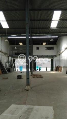 Unit Gudang Disewakan di Bojong Indah di Area Ramai & Strategis Unit Gudang Disewakan di Bojong Indah di Area Ramai & Strategis