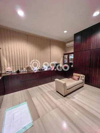 Ready to Use! Luxury House LT 512m2 Desain Elegan di Kedoya Baru Ready to Use! Luxury House LT 512m2 Desain Elegan di Kedoya Baru