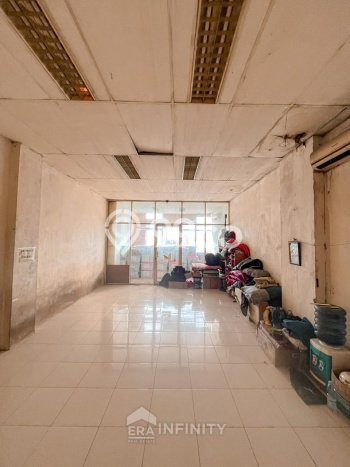 Ruko Bagus Dijual LB 300m2 Lokasi Strategis Jakarta Barat Area Cocok untuk Berbisnis Ruko Bagus Dijual LB 300m2 Lokasi Strategis Jakarta Barat Area Cocok untuk Berbisnis