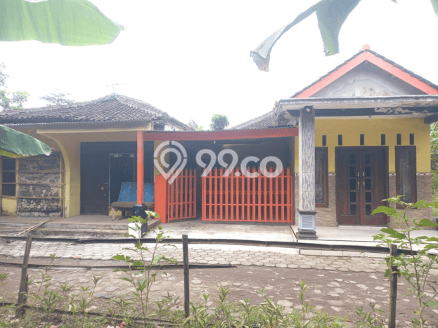 Rumah Strategis Modern Lb 95m2 di Jenggawah, Jember Rumah Strategis Modern Lb 95m2 di Jenggawah, Jember