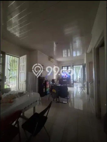 Ready to Use! Luxury House LT 182m2 Desain Elegan di Kota Wisata Ready to Use! Luxury House LT 182m2 Desain Elegan di Kota Wisata