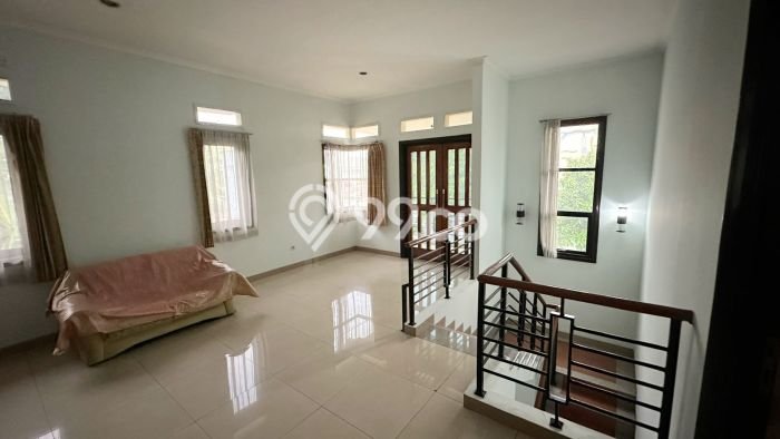 Siap Huni Rumah Mewah 4 Kamar di Cipayung Dekat ke Mana Pun Siap Huni Rumah Mewah 4 Kamar di Cipayung Dekat ke Mana Pun