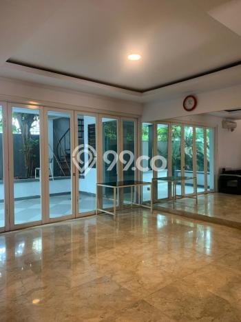 Rumah Mewah LB 300m2 Siap Huni Desain Elegan di Legenda Wisata, Bogor Rumah Mewah LB 300m2 Siap Huni Desain Elegan di Legenda Wisata, Bogor