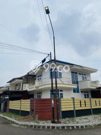 Hot Offer Hunian Premium Ideal dan Luas di Cakung, Jakarta Timur Hot Offer Hunian Premium Ideal dan Luas di Cakung, Jakarta Timur