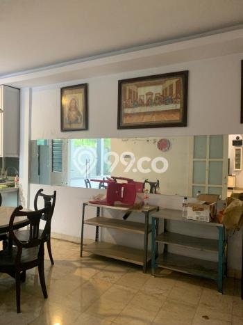 Rumah Mewah LB 300m2 Siap Huni Desain Elegan di Legenda Wisata, Bogor Rumah Mewah LB 300m2 Siap Huni Desain Elegan di Legenda Wisata, Bogor