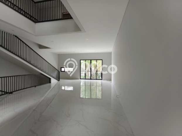 Dijual Rumah Mewah Elegan Dengan View Eksklusif di Geger Kalong, Bandung Dijual Rumah Mewah Elegan Dengan View Eksklusif di Geger Kalong, Bandung
