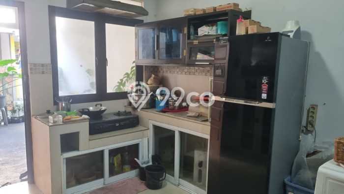 Dijual Hunian Rumah Terawat 7 Kamar di Ciwastra, Bandung Dijual Hunian Rumah Terawat 7 Kamar di Ciwastra, Bandung