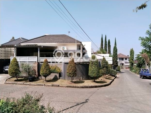 For Sale! Premium House LT 286m2 Desain Modern di Setiabudi For Sale! Premium House LT 286m2 Desain Modern di Setiabudi