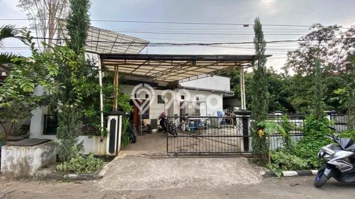 For Sale Rumah 4 Kamar Lokasi Ideal Bagus dan Strategis di Antapani For Sale Rumah 4 Kamar Lokasi Ideal Bagus dan Strategis di Antapani