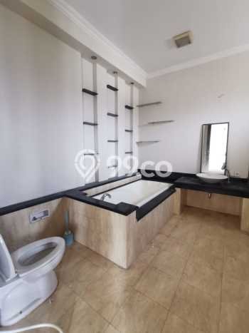 Ready to Use! Luxury House LT 240m2 Desain Modern di Lidah Wetan Ready to Use! Luxury House LT 240m2 Desain Modern di Lidah Wetan