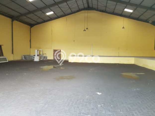 Unit Gudang Dijual di Surabaya LT 1525m2 & LB 1000m2 Unit Gudang Dijual di Surabaya LT 1525m2 & LB 1000m2