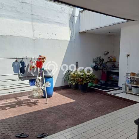 Rumah Elit LB 220m2 Siap Pakai Desain Elegan di Darmo permai, Surabaya Rumah Elit LB 220m2 Siap Pakai Desain Elegan di Darmo permai, Surabaya
