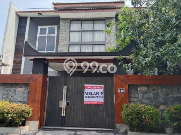 Hunian Mewah Dijual LT 252m2 di Waru, Sidoarjo Hunian Mewah Dijual LT 252m2 di Waru, Sidoarjo