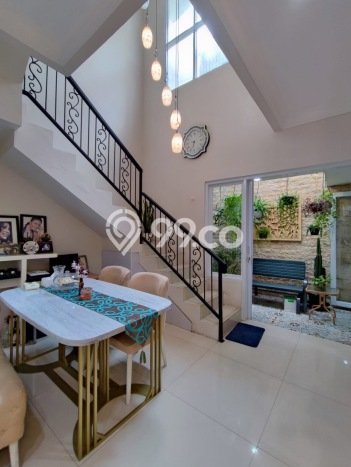 Ready to Use! Luxury House LT 100m2 Desain Elegan di Ragunan Ready to Use! Luxury House LT 100m2 Desain Elegan di Ragunan