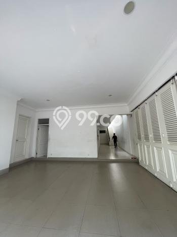 Rumah Nyaman di Kebayoran Baru, 5 KM, Lingkungan Strategis, LT 900m2m² LB 650m2m² Rumah Nyaman di Kebayoran Baru, 5 KM, Lingkungan Strategis, LT 900m2m² LB 650m2m²