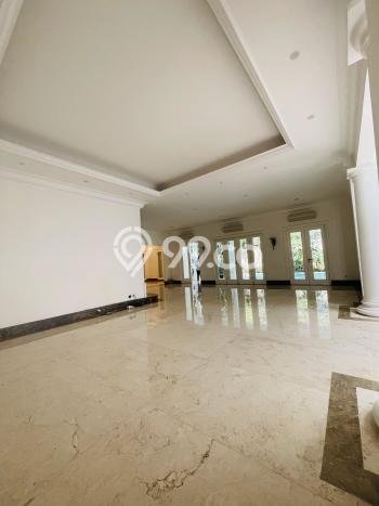 Rumah Nyaman di Kebayoran Baru, 5 KM, Lingkungan Strategis, LT 900m2m² LB 650m2m² Rumah Nyaman di Kebayoran Baru, 5 KM, Lingkungan Strategis, LT 900m2m² LB 650m2m²