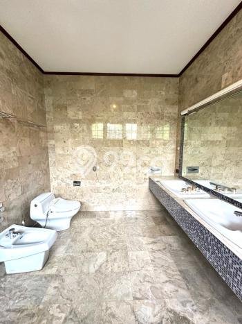 Rumah Premium di Kebayoran Baru, 0 KM, Area Nyaman, Luas 650m2m² LB 850m2m² Rumah Premium di Kebayoran Baru, 0 KM, Area Nyaman, Luas 650m2m² LB 850m2m²