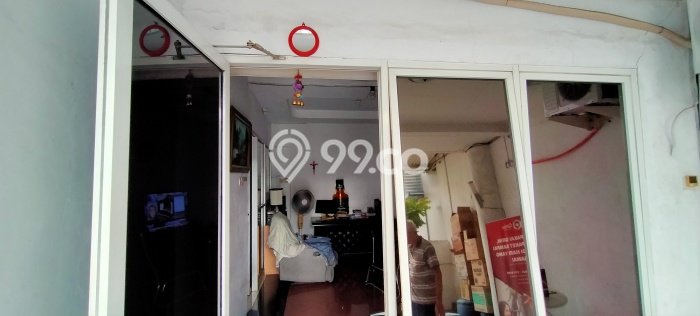 Dijual Rumah Luas Elegan Dengan View Cantik di Sunrise Garden, Jakarta Barat Dijual Rumah Luas Elegan Dengan View Cantik di Sunrise Garden, Jakarta Barat