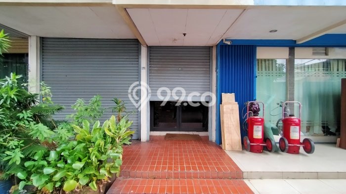 Ruko Dijual di Jakarta Barat LT 100m2 & LB 225m2 Lokasi Terbaik! Ruko Dijual di Jakarta Barat LT 100m2 & LB 225m2 Lokasi Terbaik!