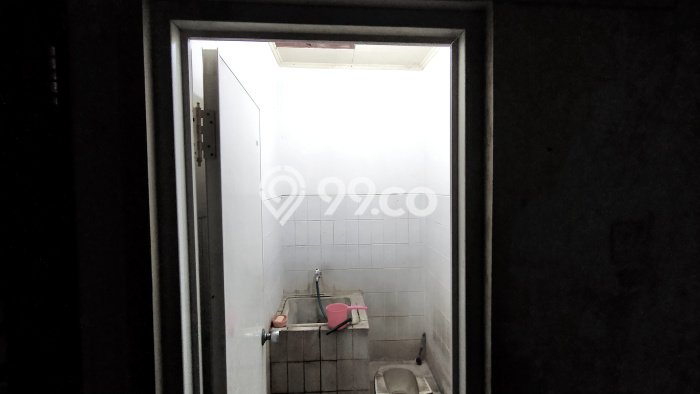 Ruko Dijual di Jakarta Barat LT 100m2 & LB 225m2 Lokasi Terbaik! Ruko Dijual di Jakarta Barat LT 100m2 & LB 225m2 Lokasi Terbaik!
