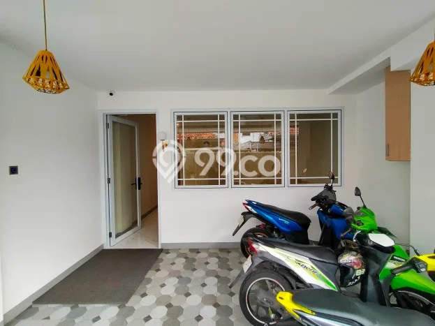 Rumah Mewah LB 280m2 Siap Huni Desain Elegan di Petojo, Jakarta Pusat Rumah Mewah LB 280m2 Siap Huni Desain Elegan di Petojo, Jakarta Pusat
