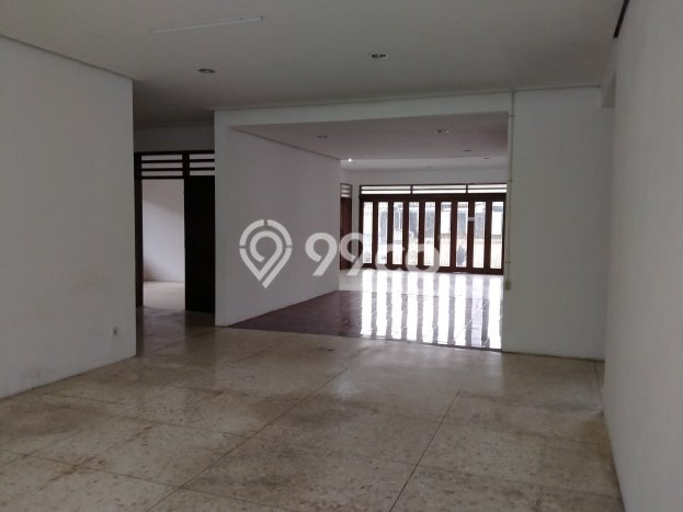 Hunian Strategis Dikontrakkan 7 Kamar di Cilandak Boleh Nego Hunian Strategis Dikontrakkan 7 Kamar di Cilandak Boleh Nego