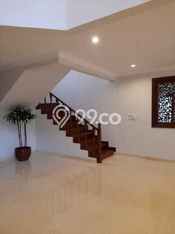 Rumah Elit Modern Siap Huni di Lebak Bulus Jakarta Selatan Rumah Elit Modern Siap Huni di Lebak Bulus Jakarta Selatan
