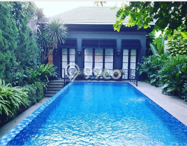 For Sale! Luxury House LT 1050m2 Desain Modern di Lebak Bulus For Sale! Luxury House LT 1050m2 Desain Modern di Lebak Bulus
