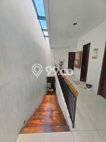 Rumah Eksklusif Siap Huni LT 270m2 di Wiyung, Surabaya Rumah Eksklusif Siap Huni LT 270m2 di Wiyung, Surabaya