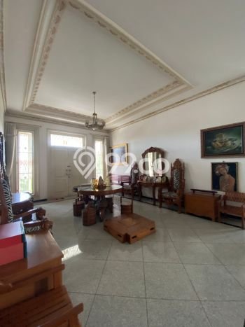 Rumah Eksklusif Siap Huni LT 692m2 di Mulyorejo, Surabaya Rumah Eksklusif Siap Huni LT 692m2 di Mulyorejo, Surabaya