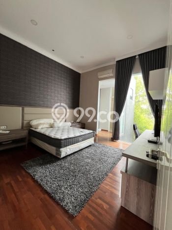 Dijual Cepat Rumah 5 KT 6 KM di Graha, Surabaya Dijual Cepat Rumah 5 KT 6 KM di Graha, Surabaya