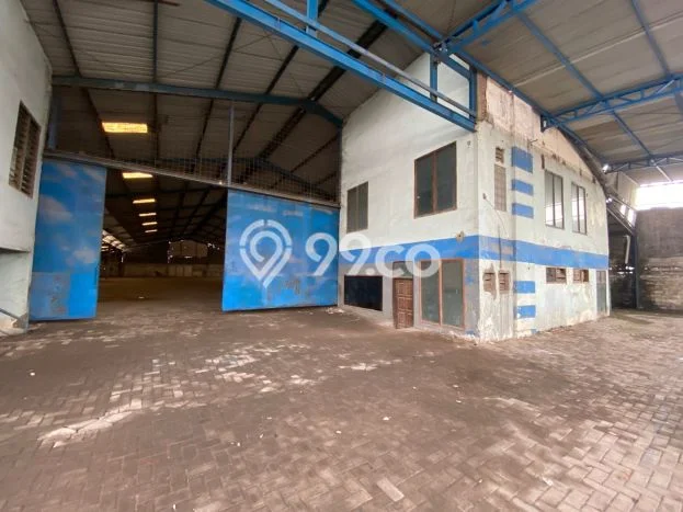 Gudang Dijual di Prime Area Surabaya Luas 1950m2 Gudang Dijual di Prime Area Surabaya Luas 1950m2