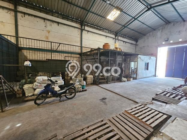 Unit Gudang Dijual di Kenjeran Surabaya Luas Bangunan 480m2 Unit Gudang Dijual di Kenjeran Surabaya Luas Bangunan 480m2