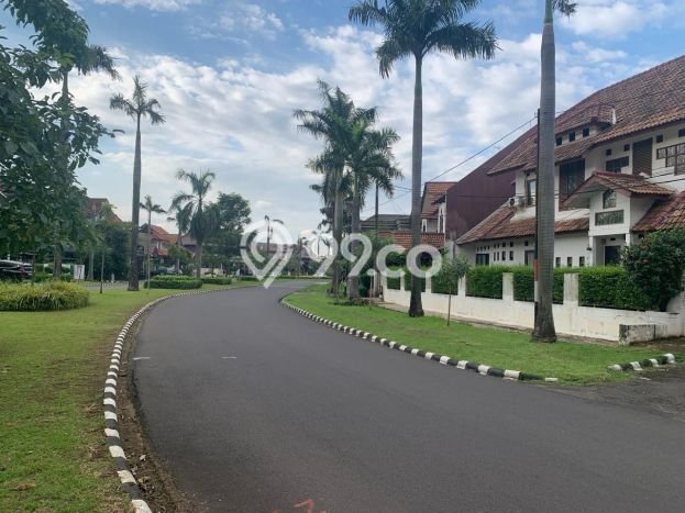 Rumah Elit Modern Tanpa Renovasi di Kemang Pratama Bekasi Rumah Elit Modern Tanpa Renovasi di Kemang Pratama Bekasi