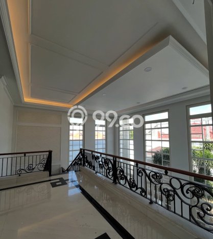 Dijual Rumah Premium dengan Fasilitas Sekitar Komplit di Sukolilo, Surabaya Dijual Rumah Premium dengan Fasilitas Sekitar Komplit di Sukolilo, Surabaya