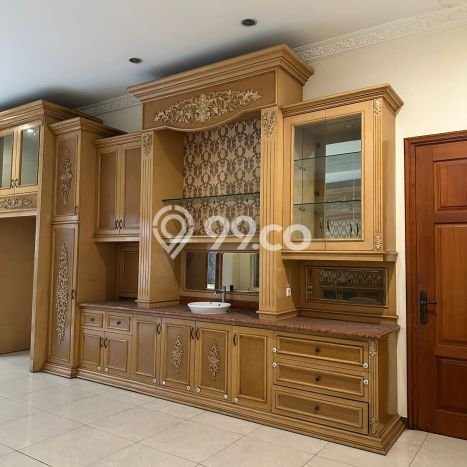 Dijual Rumah Premium dengan Fasilitas Sekitar Komplit di Wonocolo, Surabaya Dijual Rumah Premium dengan Fasilitas Sekitar Komplit di Wonocolo, Surabaya