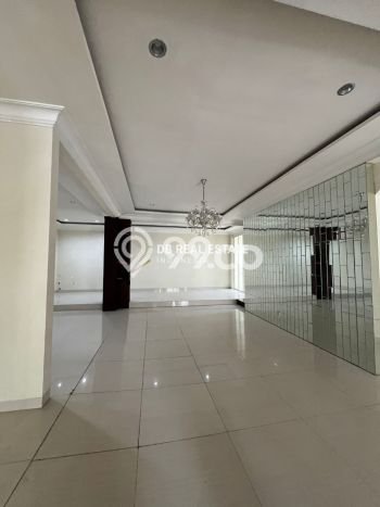 Dijual Rumah Mewah Megah Dengan View Eksklusif di Pakuwon Indah, Surabaya Dijual Rumah Mewah Megah Dengan View Eksklusif di Pakuwon Indah, Surabaya
