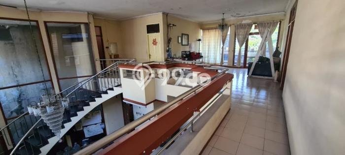 Jual Rumah Mewah Megah Dengan View Cantik di Sukomanunggal, Surabaya Jual Rumah Mewah Megah Dengan View Cantik di Sukomanunggal, Surabaya