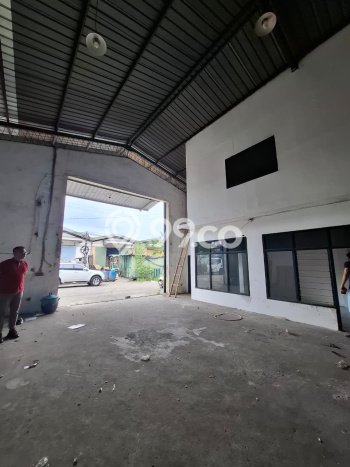 Gudang Dijual di Surabaya LT 594m2 & LB 460m2 Lokasi Terbaik! Gudang Dijual di Surabaya LT 594m2 & LB 460m2 Lokasi Terbaik!